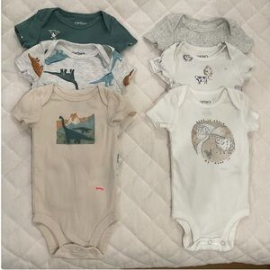 🔴Carter's Dinosaur and Animal Print Bodysuits Onsies- Green, Cream, Gray🔴